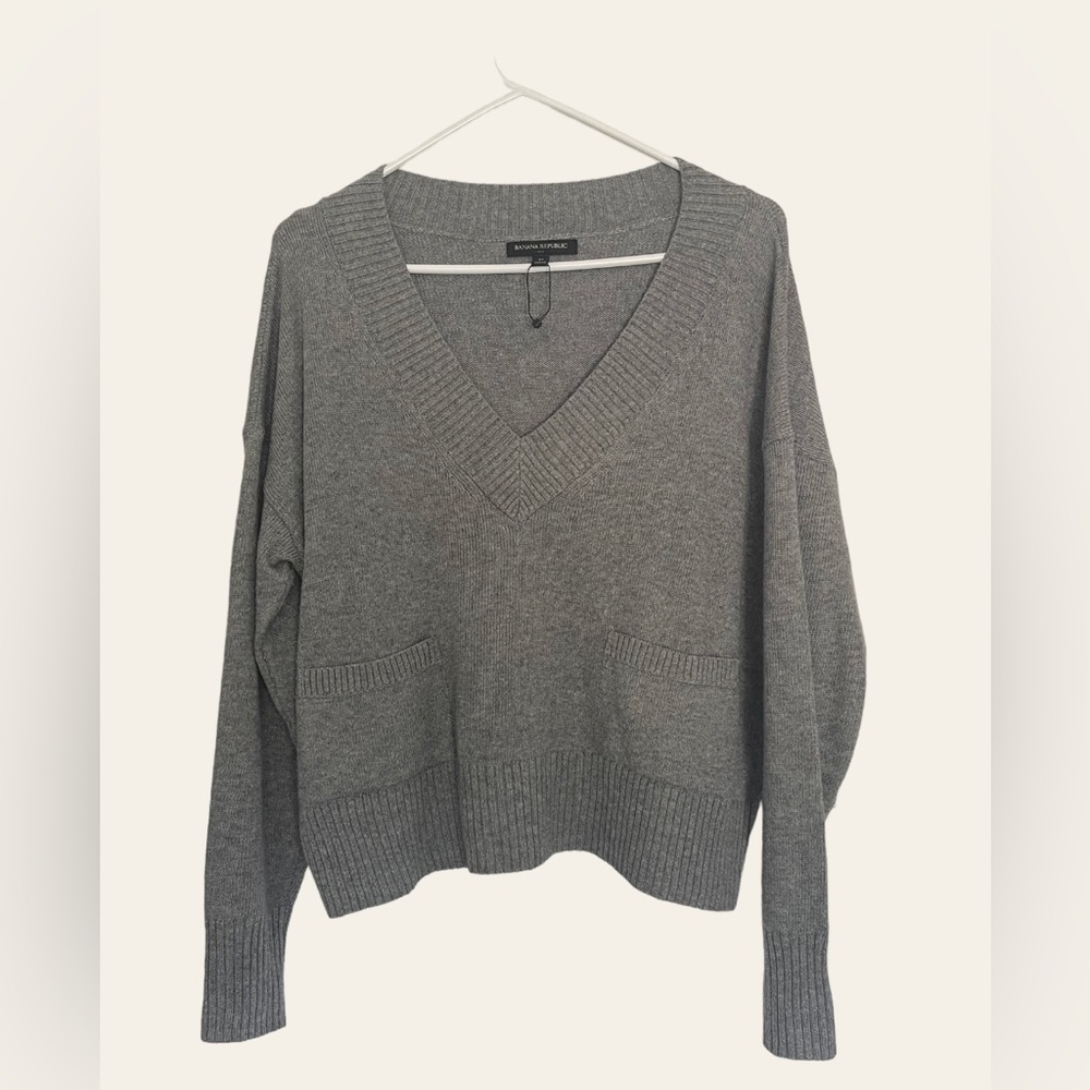 Never worn, no tag